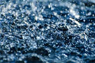 water-drop-rain-falling-pouring-59831 public domaine picture